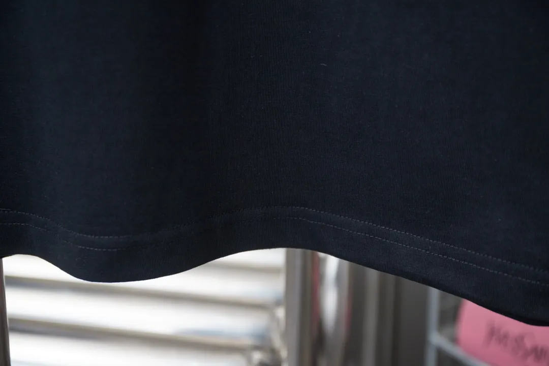 🅿️200 Ch*ome Hearte 25SS early spring new model, hot diamond short sleeves, light luxury, a must-have item for daily commuting for men and women, correct version, welcome to compare, detailed features · 280 grams of 100% pure cotton double yarn jersey fabric · Special thickened 32 pieces of double-strand 1X1 thread in the same vat custom dyeing · Imported Australian matte pearl diamonds ➕ Three-dimensional wow rubber heart pattern · Double needle stitching across seams · Original main mark, washed tag, brand moisture-proof paper packaging Color: black/white/blue Size: S/M/L/XL